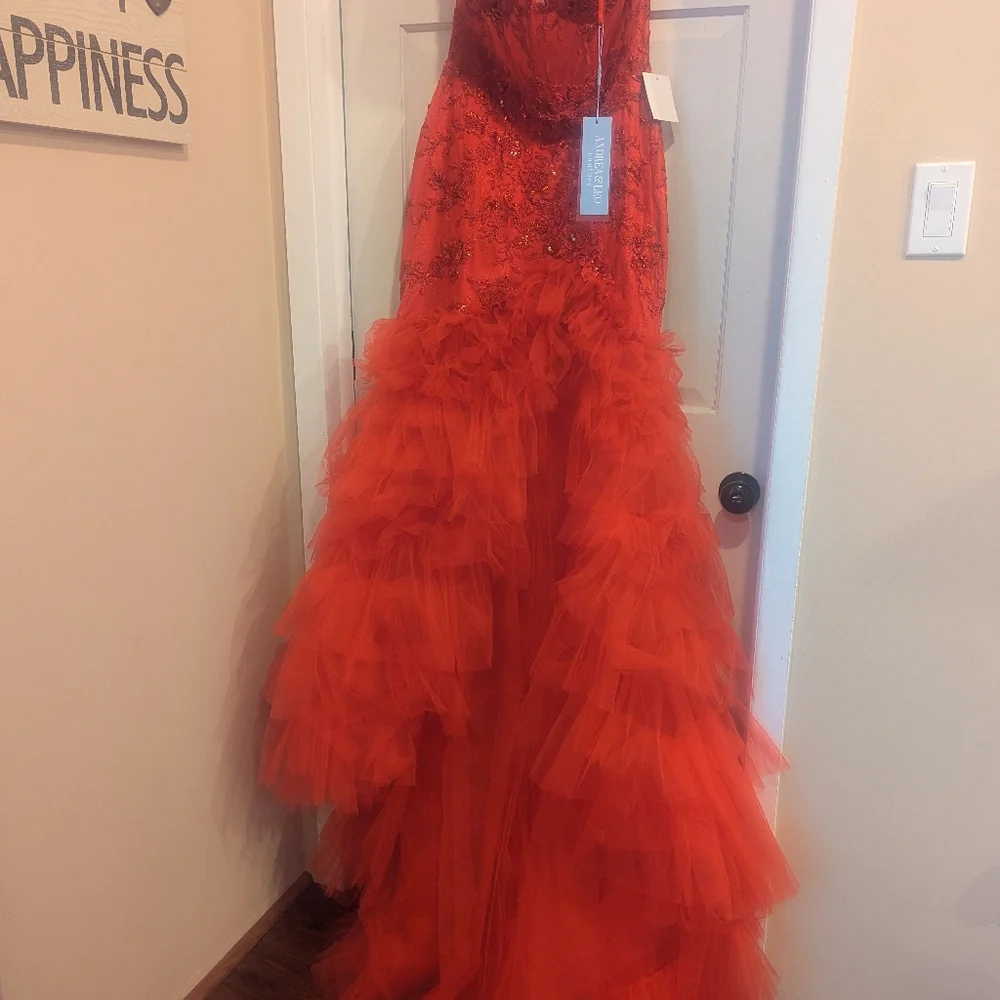 NWT Mermaid Gown With Tiered Ruffle Skirt by Andrea & Leo, Size 14 - Picture 3 of 12